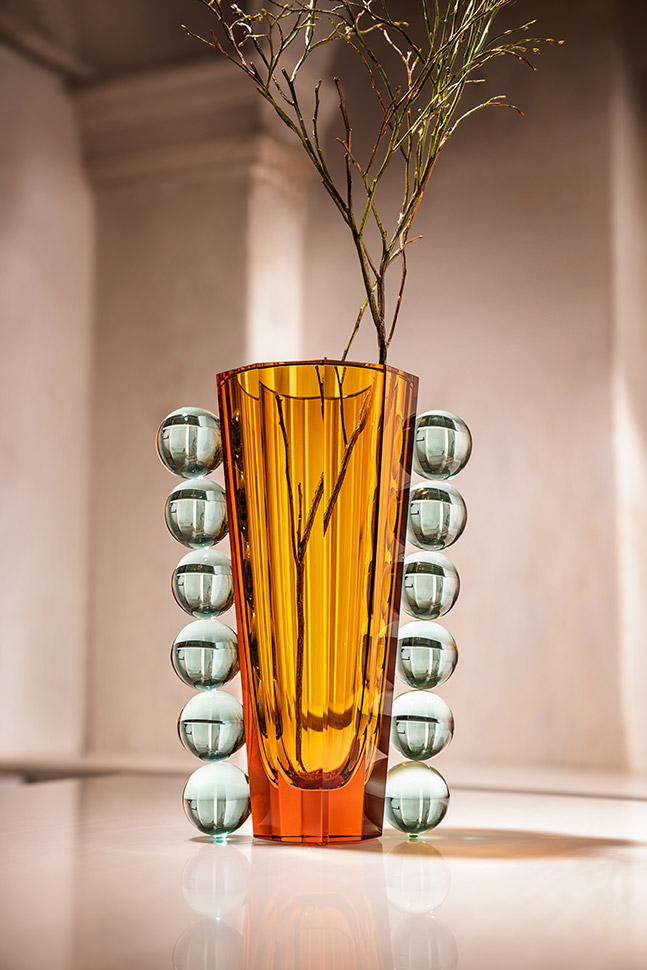 spheres vase by jiri suhajek